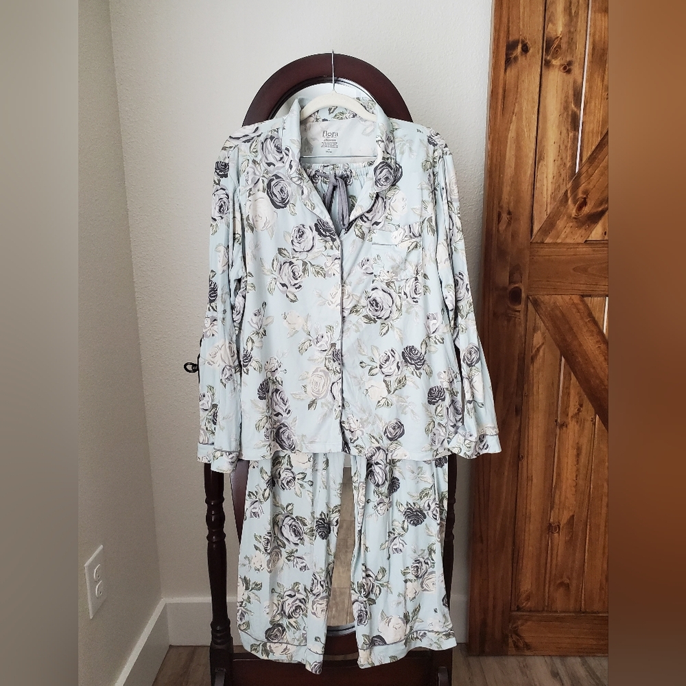 Flora Nikrooz Aqua Blue Floral Pajama Set